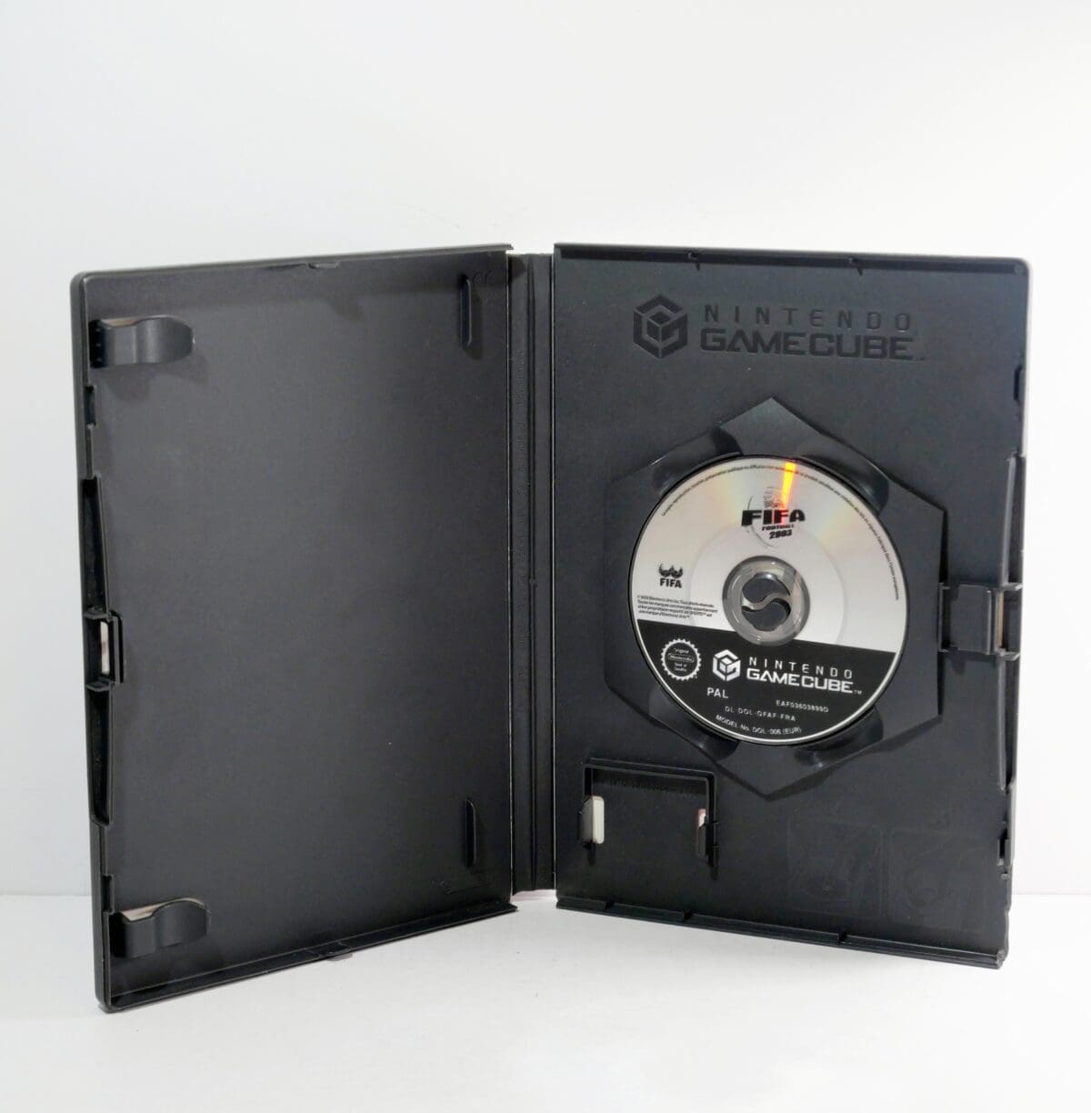 FIFA Football 2003 – Image 4